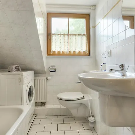 Schwalbenweg بيت للعطل زنغست